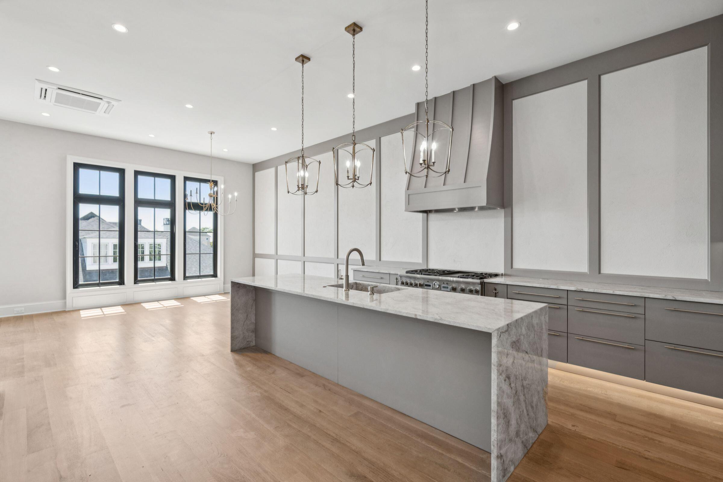 4 Exchange Street Charleston, SC 29401 - Photo 11 of 69 4ExchangeSt-KeenEyeMarketing-011