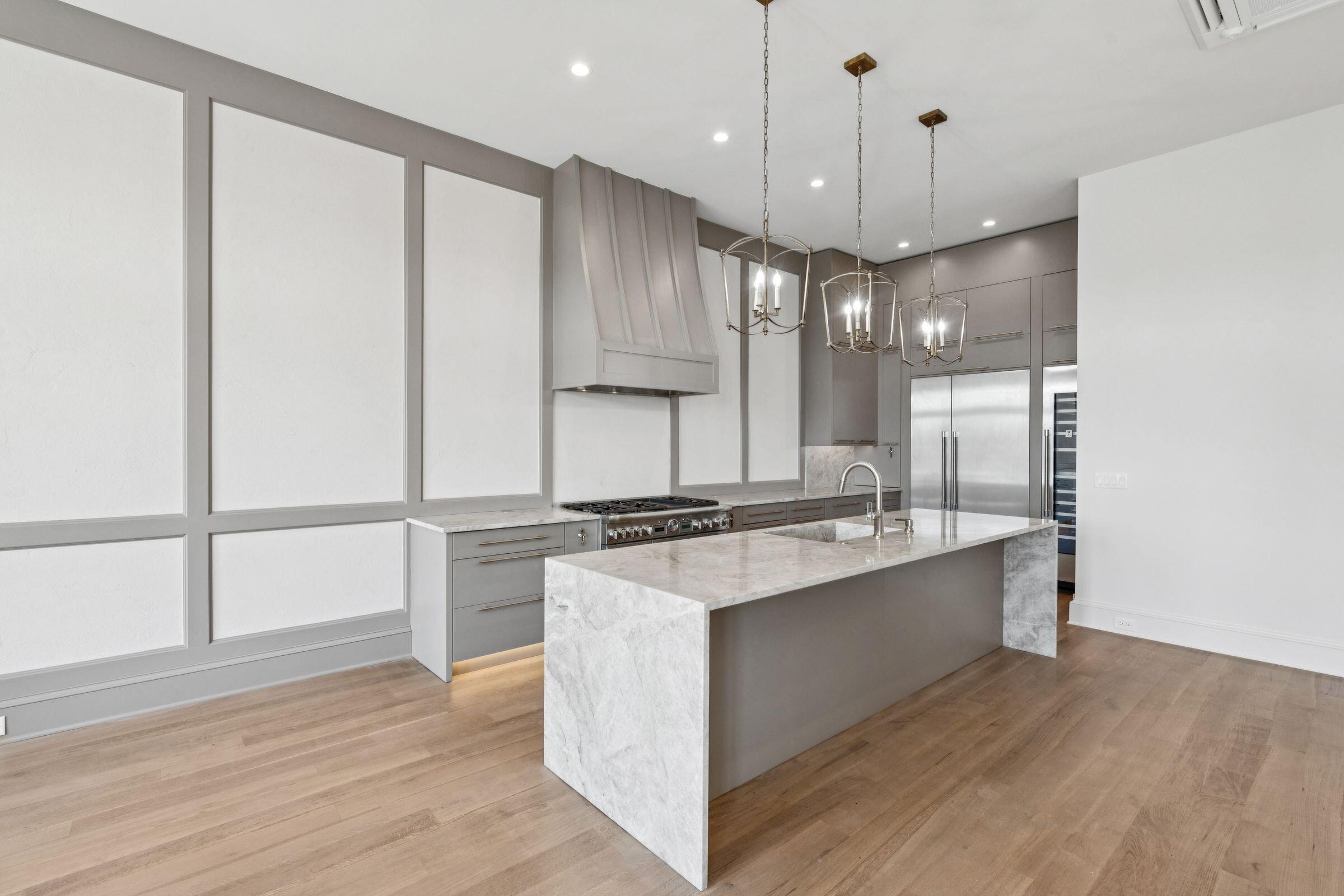 4 Exchange Street Charleston, SC 29401 - Photo 12 of 69 4ExchangeSt-KeenEyeMarketing-019