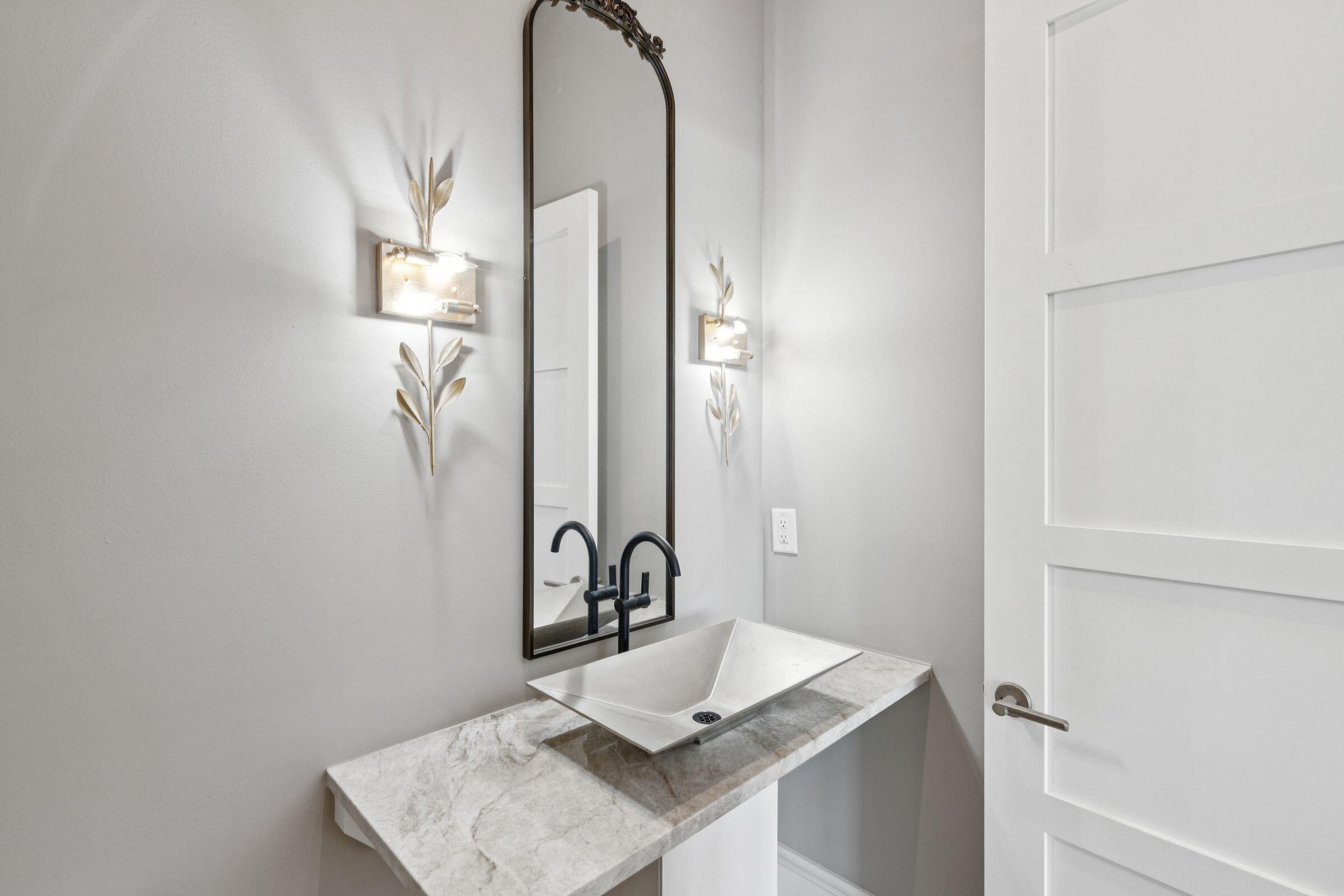 4 Exchange Street Charleston, SC 29401 - Photo 20 of 69 4ExchangeSt-KeenEyeMarketing-024