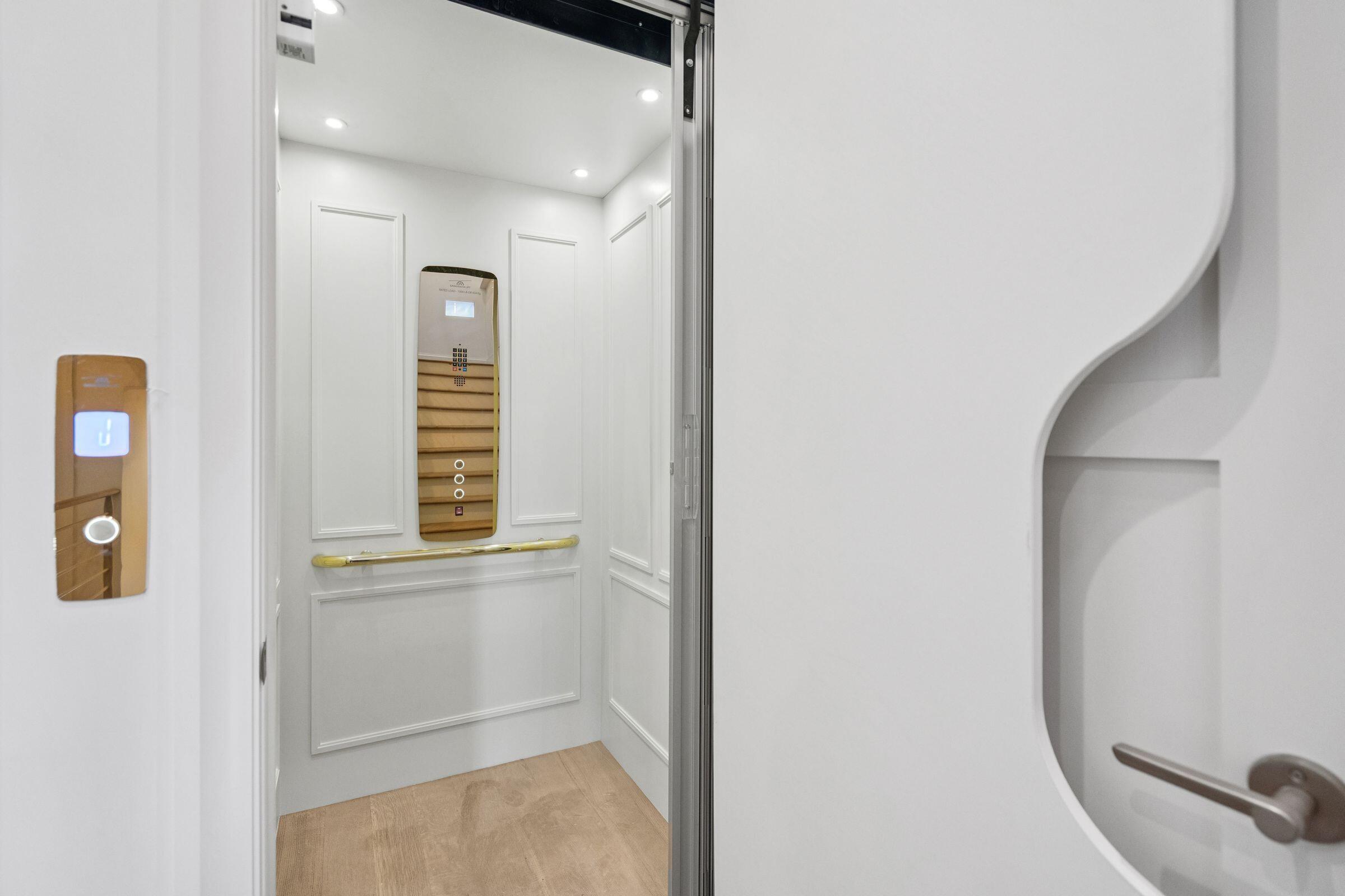 4 Exchange Street Charleston, SC 29401 - Photo 21 of 69 4ExchangeSt-KeenEyeMarketing-051