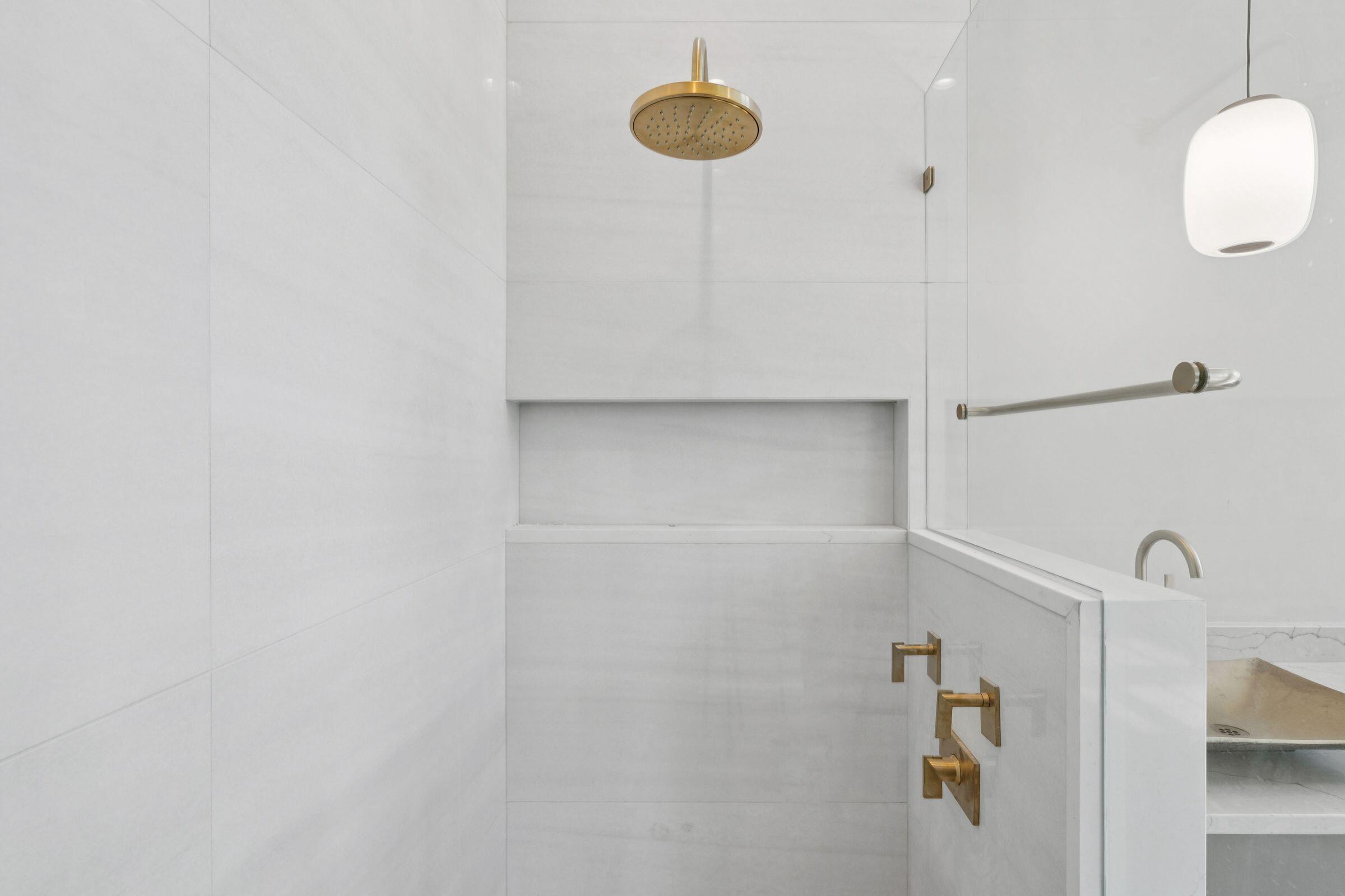 4 Exchange Street Charleston, SC 29401 - Photo 32 of 69 4ExchangeSt-KeenEyeMarketing-039