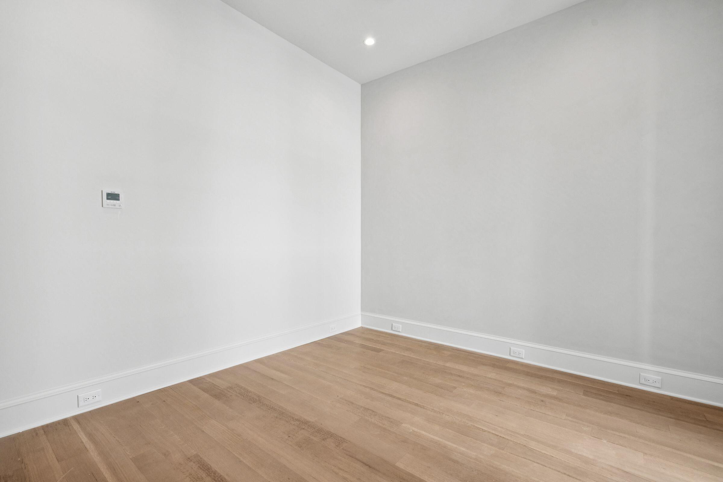 4 Exchange Street Charleston, SC 29401 - Photo 34 of 69 4ExchangeSt-KeenEyeMarketing-042