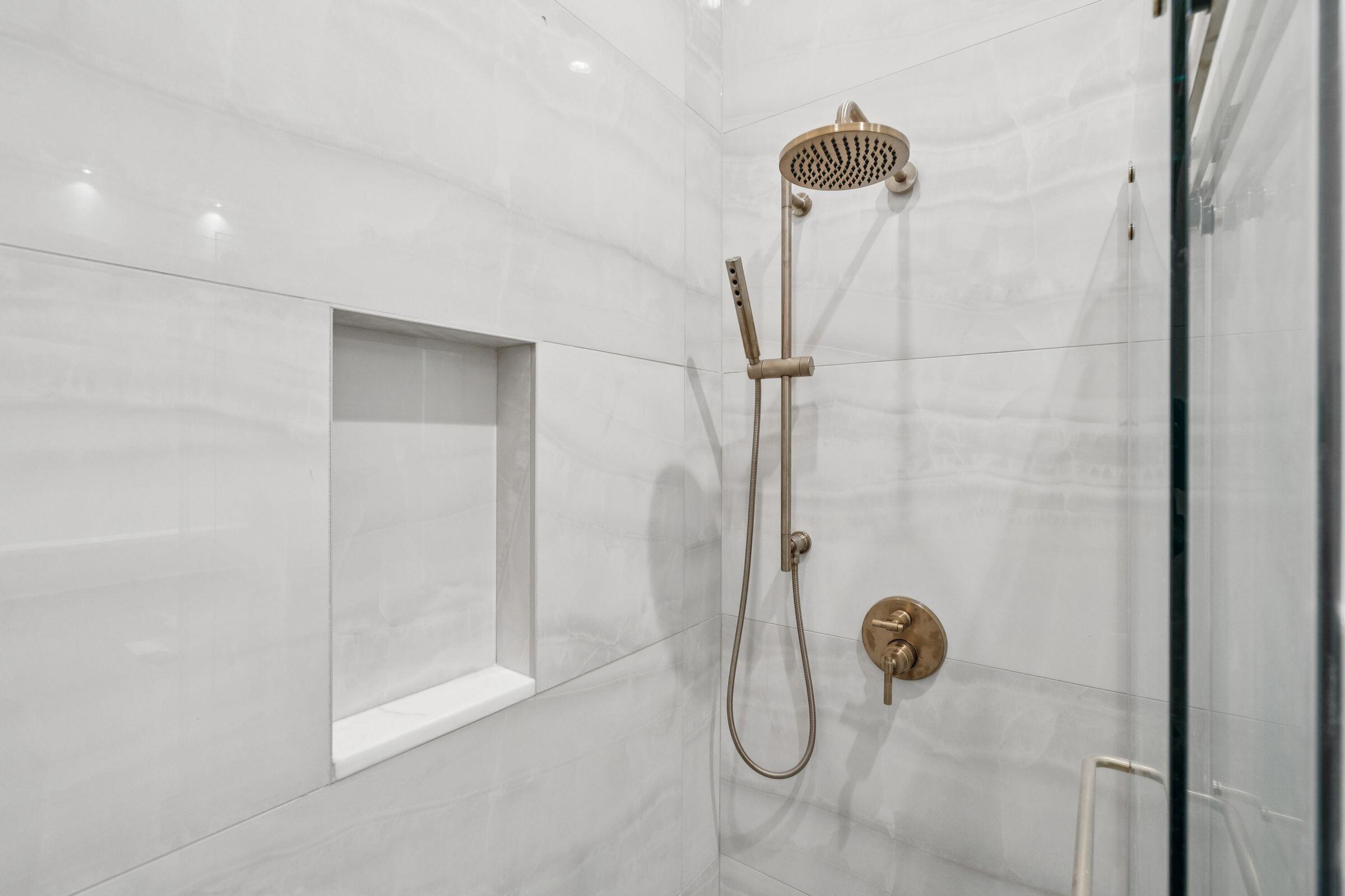 4 Exchange Street Charleston, SC 29401 - Photo 37 of 69 4ExchangeSt-KeenEyeMarketing-045