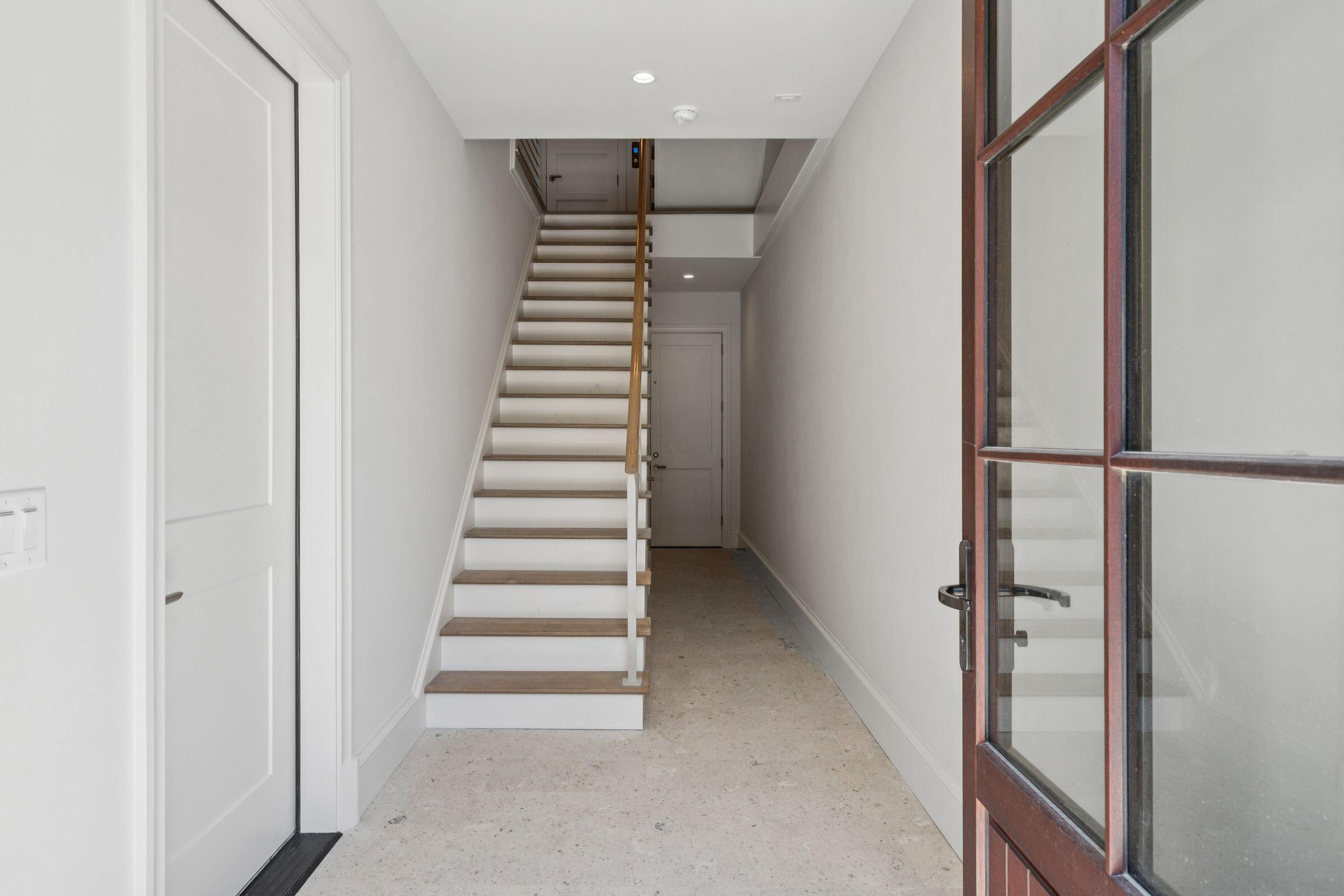 4 Exchange Street Charleston, SC 29401 - Photo 8 of 69 4ExchangeSt-KeenEyeMarketing-008