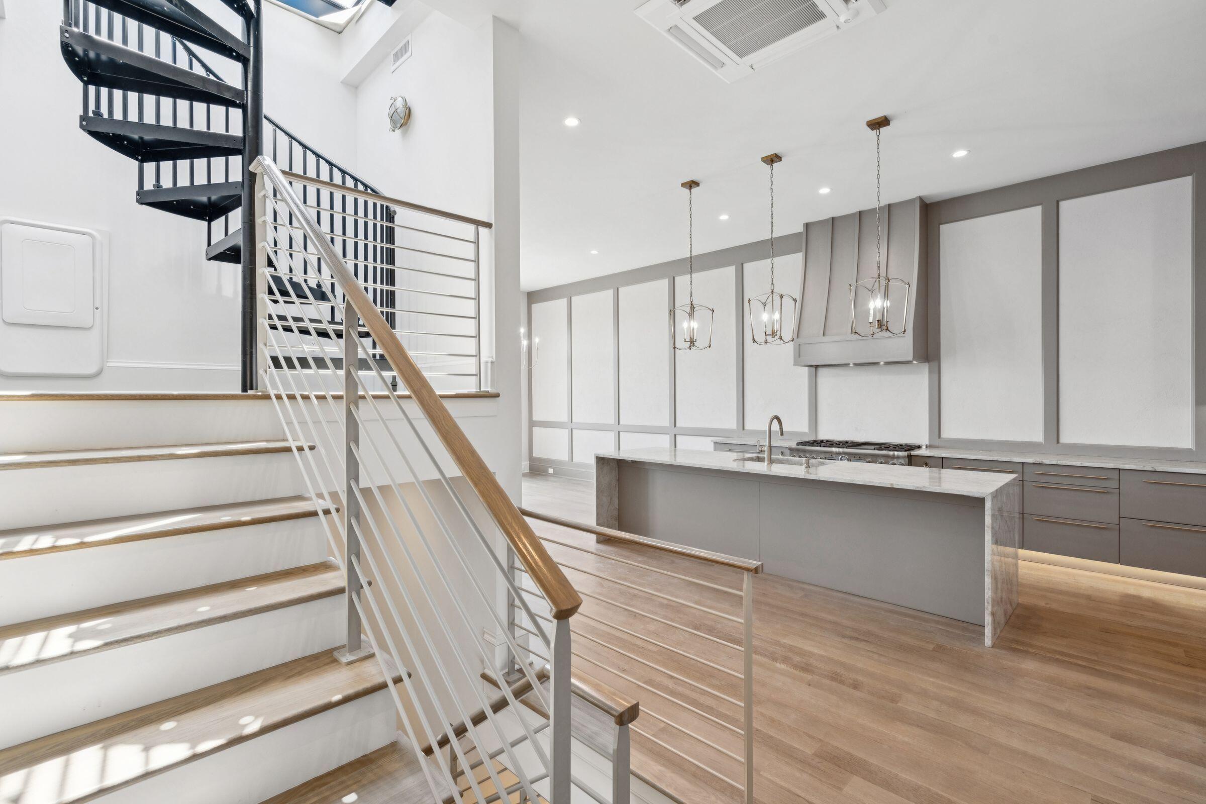 4 Exchange Street Charleston, SC 29401 - Photo 10 of 69 4ExchangeSt-KeenEyeMarketing-010