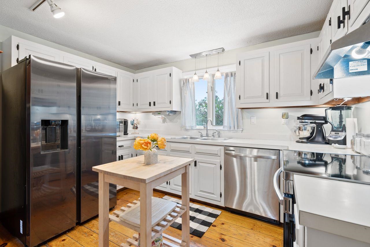 439 North River Road, Unit 5 Milford, NH 03055 - Photo 7 of 33