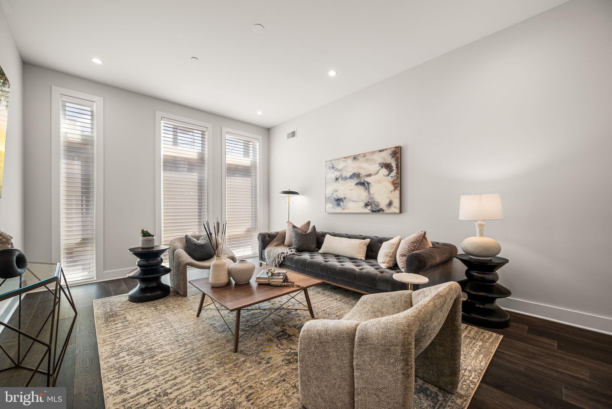 1217 Bainbridge Street Philadelphia, PA 19147 - Photo 15 of 59 Living room