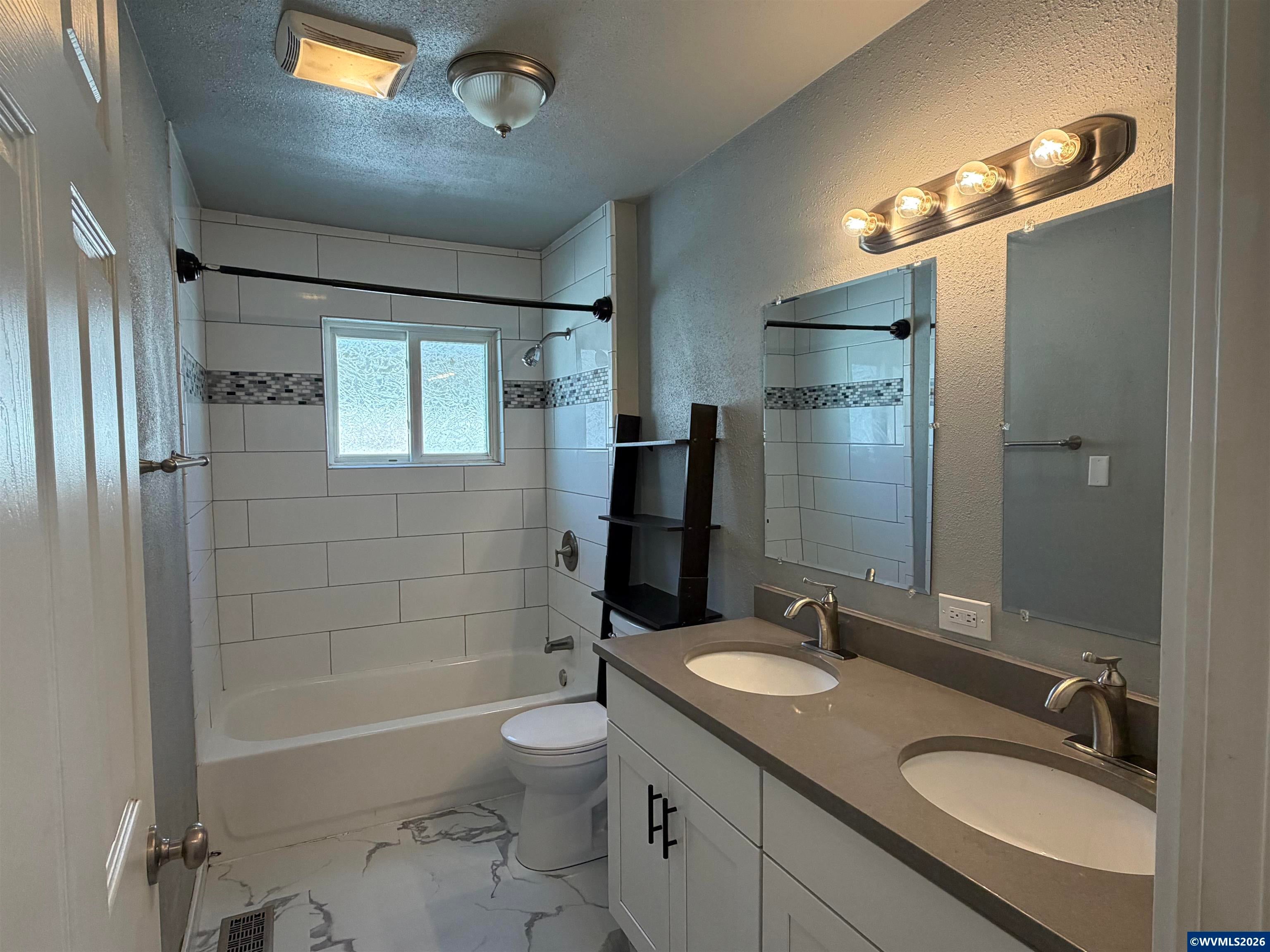 1285 30th Avenue Northeast Salem, OR 97301 - Photo 6 of 20 Gallery Image 6