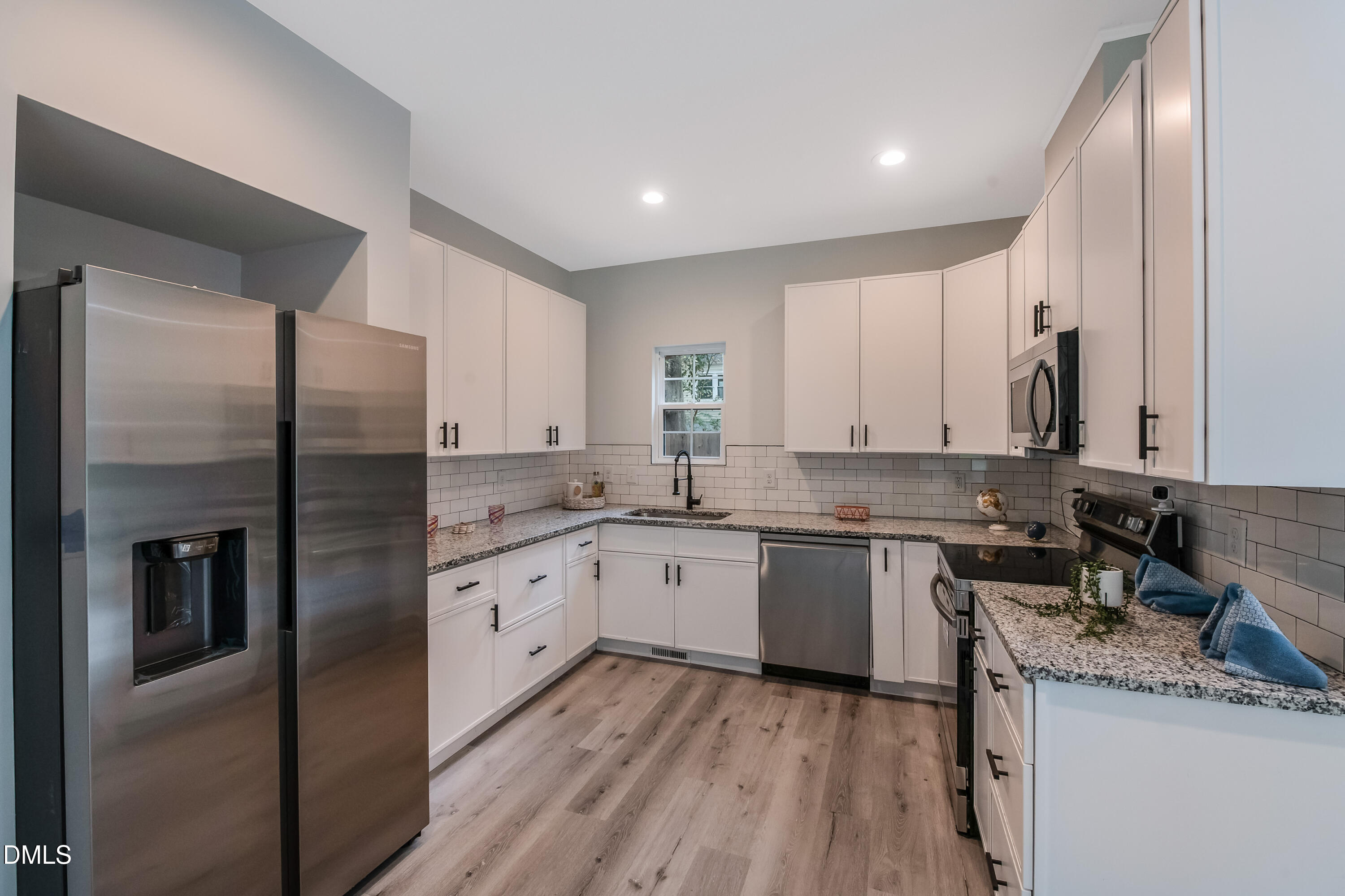 2513 Rochelle Street Durham, NC 27703 - Photo 4 of 31 4