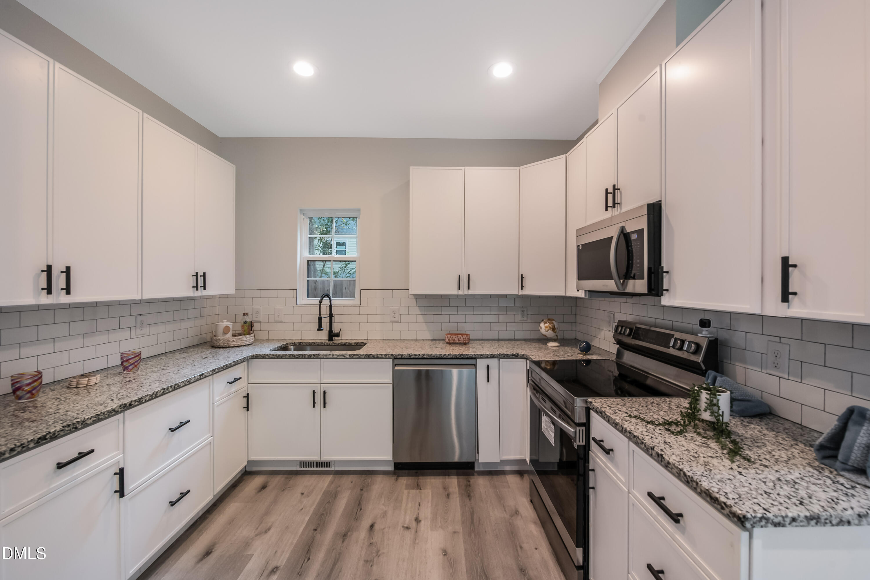 2513 Rochelle Street Durham, NC 27703 - Photo 5 of 31 5