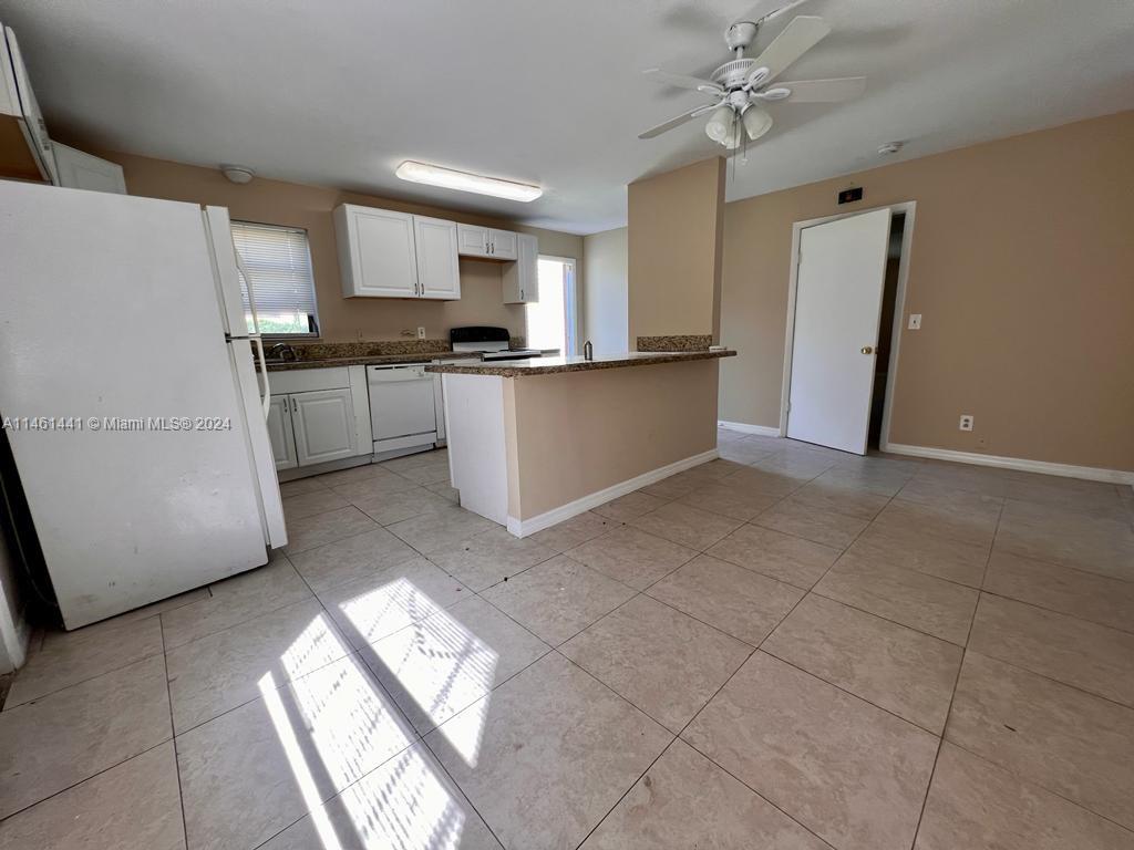 547 West 3rd Street Riviera Beach, FL 33404 - Photo 29 of 37 Gallery Image 29