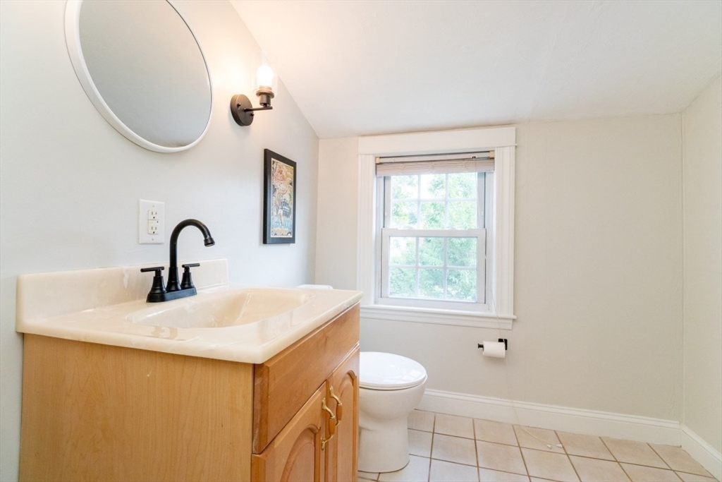 52 Chisholm Road Weymouth, MA 02190 - Photo 18 of 32 Gallery Image 18