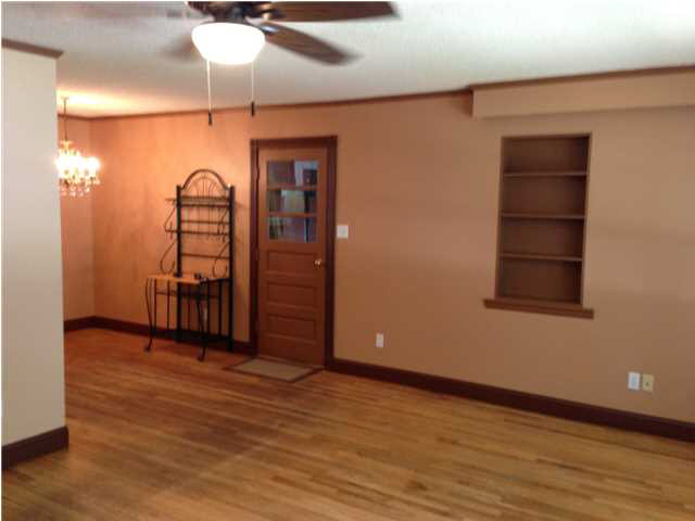 6222 North Grandriver Road Newburgh, IN 47630 - Photo 6 of 30 Gallery Image 6