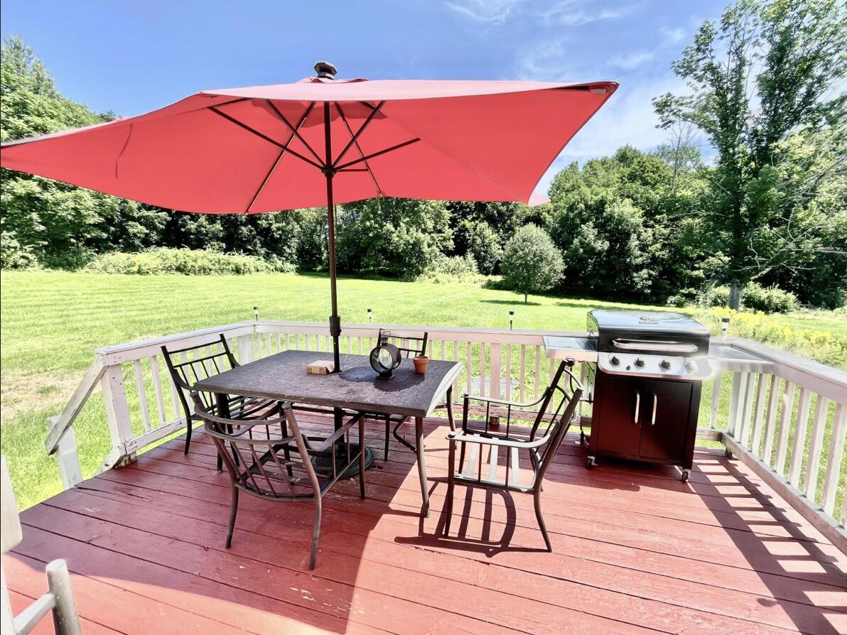 255 Main Street Cumberland, ME 04021 - Photo 9 of 41 Deck of the living room