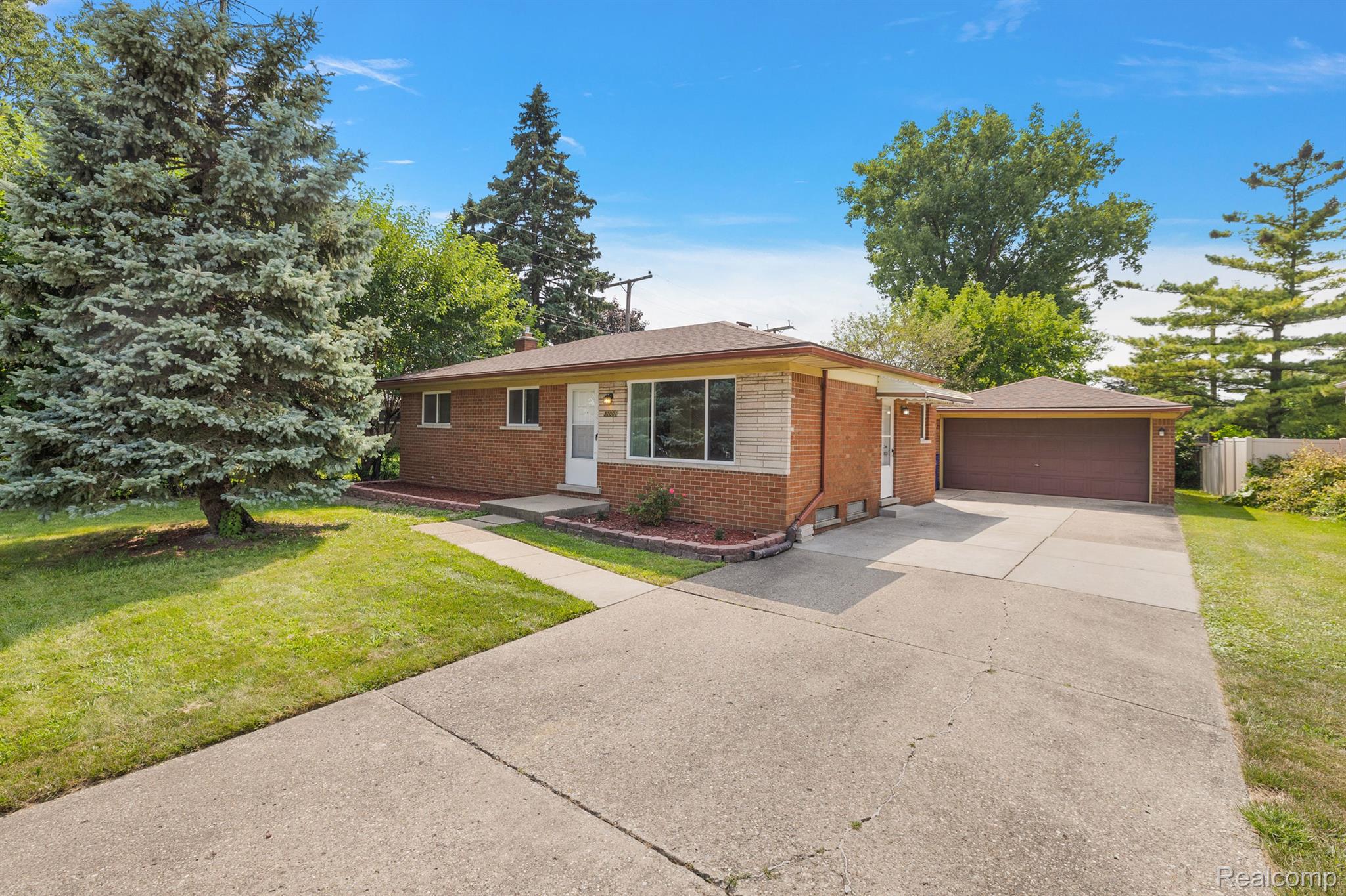 32001 Schoenherr Road Warren, MI 48088 - Photo 1 of 27 Gallery Image 1