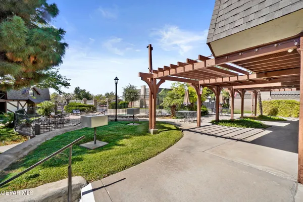 $220,000 | 500 Thunderbird Drive, Unit 80, El Paso, TX 79912