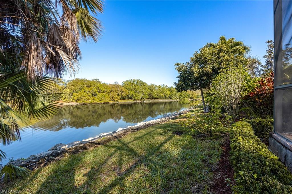 982 Fountain Run Naples, FL 34119 - Photo 37 of 44 Water view