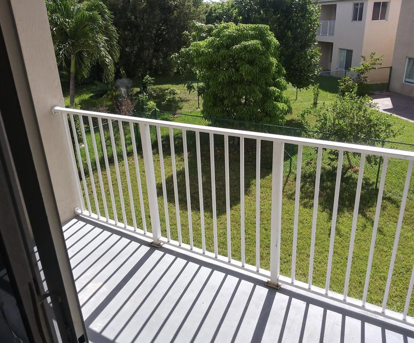 3010 Bernardo Lane Riviera Beach, FL 33407 - Photo 18 of 31 838E507F-408B-4CBD-8B3E-9A5951516D58