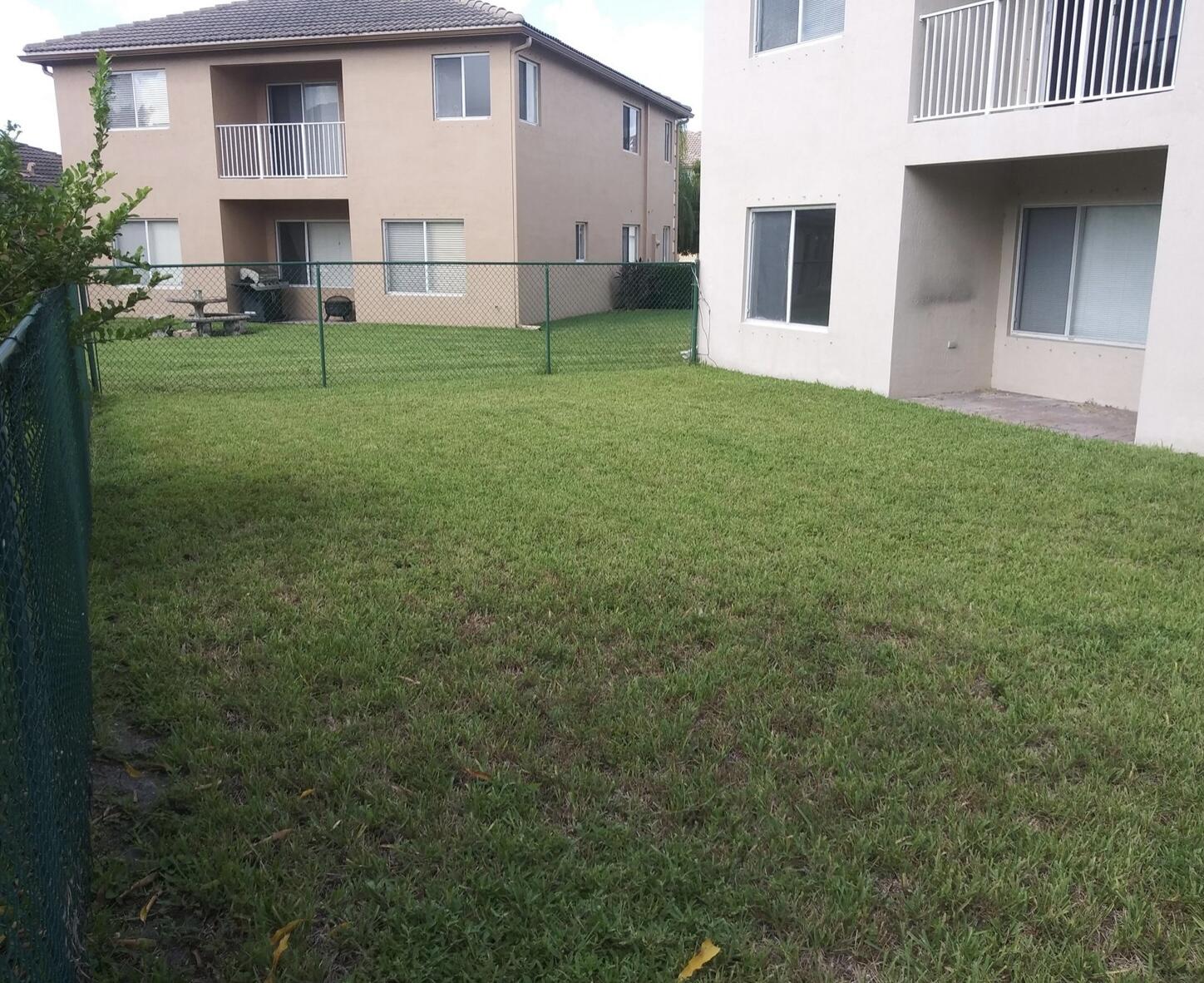 3010 Bernardo Lane Riviera Beach, FL 33407 - Photo 4 of 31 F75066AA-0B4A-412D-991B-D71E7E39BC6C