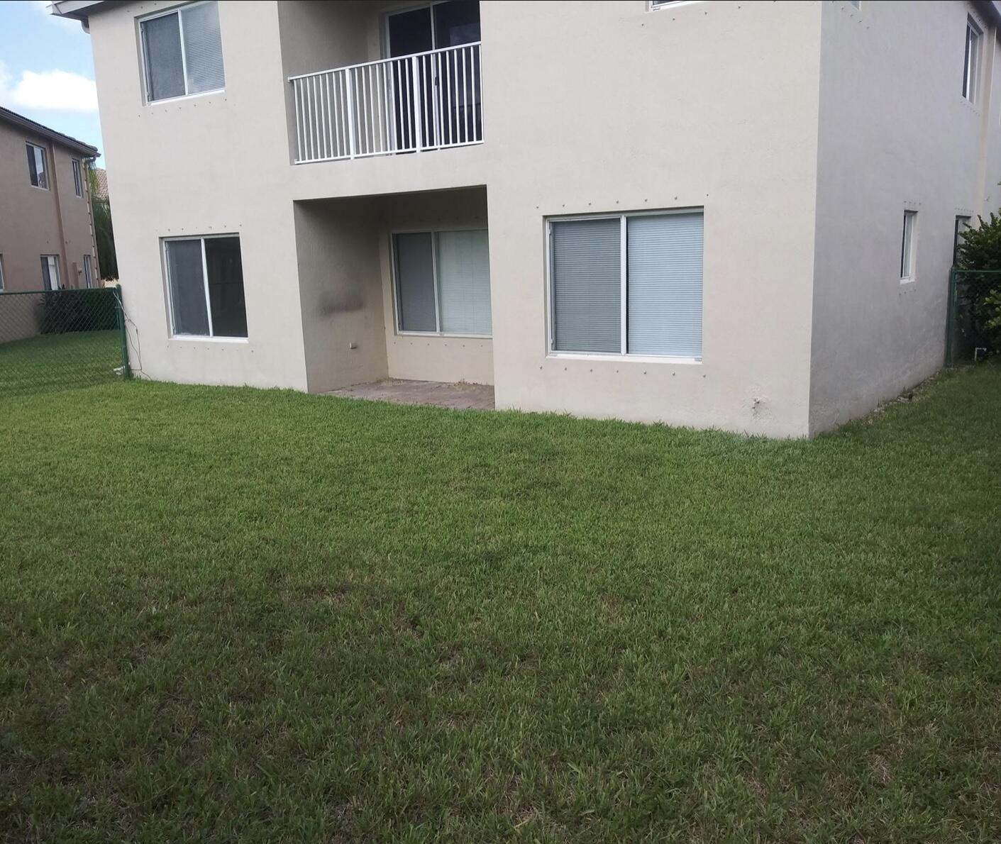 3010 Bernardo Lane Riviera Beach, FL 33407 - Photo 5 of 31 4F52888B-33F2-4A72-96A8-BC8170328976