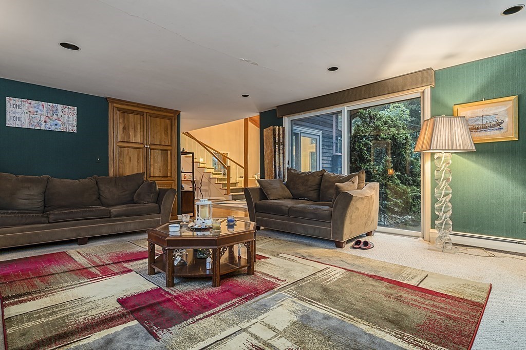 1 Rolleston Road Marblehead, MA 01945 - Photo 5 of 39 Gallery Image 5