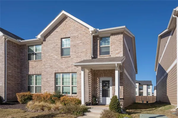 $2,100 | 3517 Cricket Drive, Denton, TX 76207