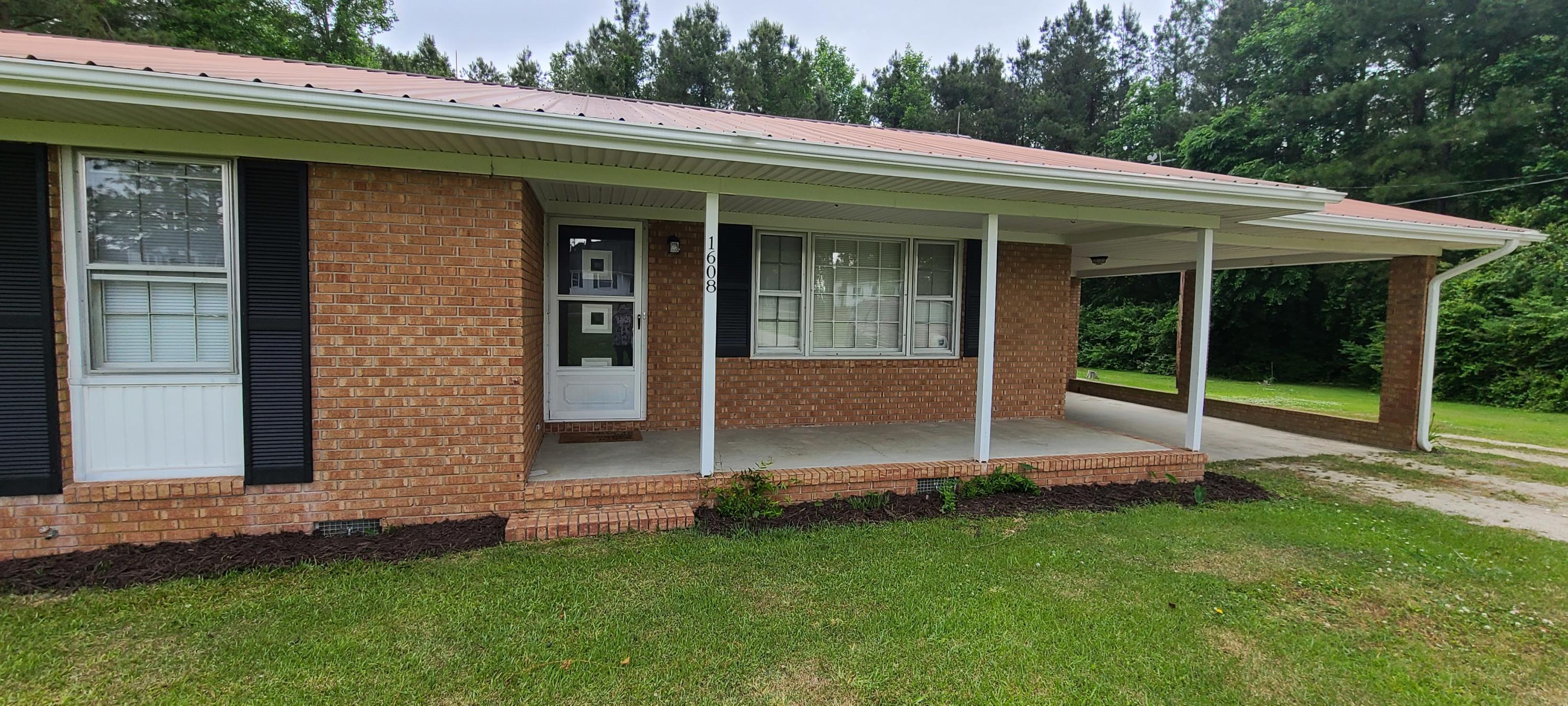 1608 Elijah Loftin Road Kinston, NC 28504 - Photo 3 of 28 3 Front Porch