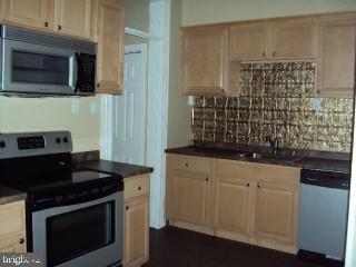1409 Hill Road Reading, PA 19602 - Photo 8 of 28 Gallery Image 8