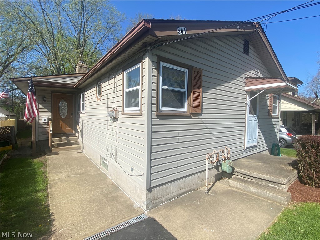 541 Spring Street Struthers, OH 44471 - Photo 3 of 26 Gallery Image 3