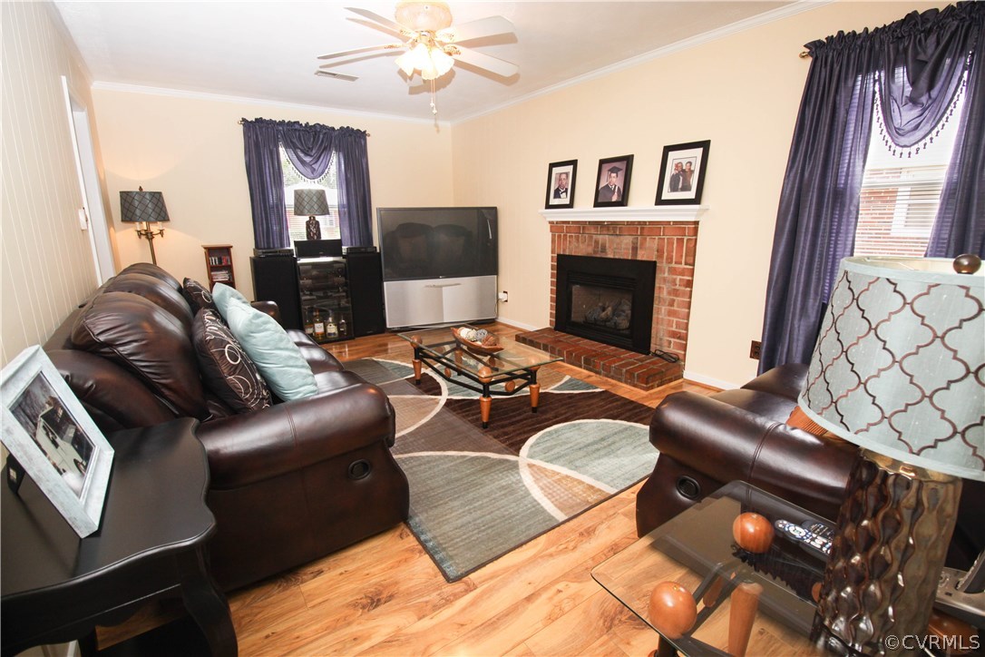 524 West Crieff Road Richmond, VA 23225 - Photo 7 of 15 The family room is off of the kitchen and features