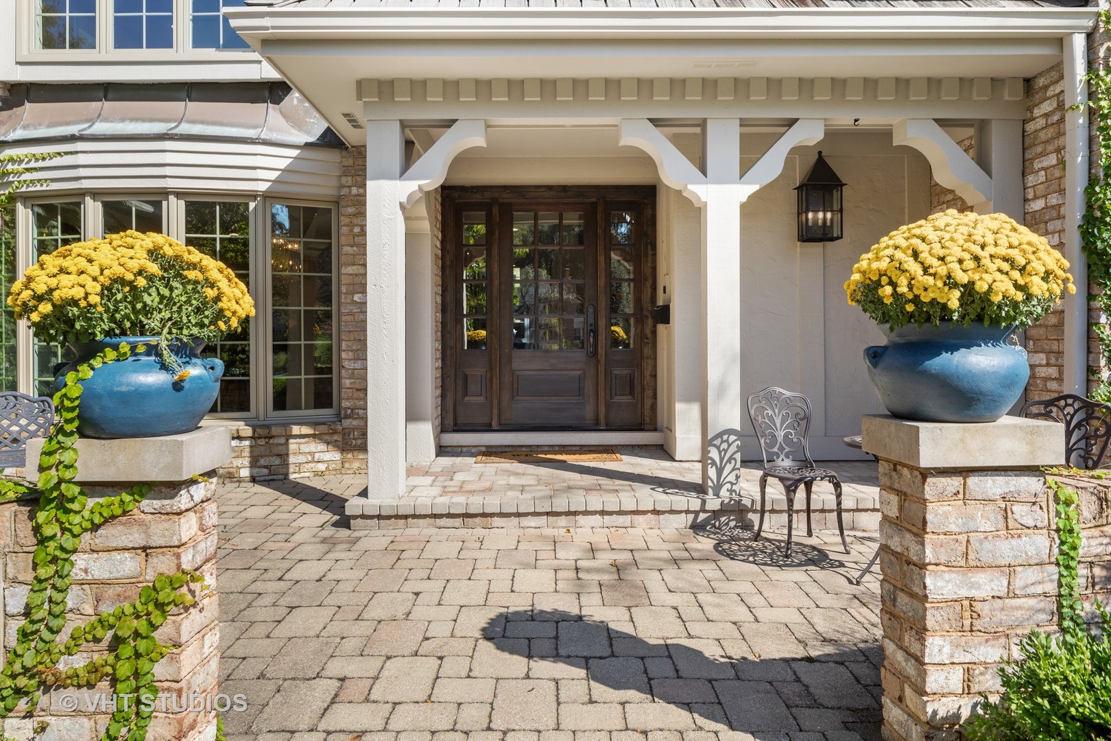 527 Princeton Road Hinsdale, IL 60521 - Photo 2 of 35