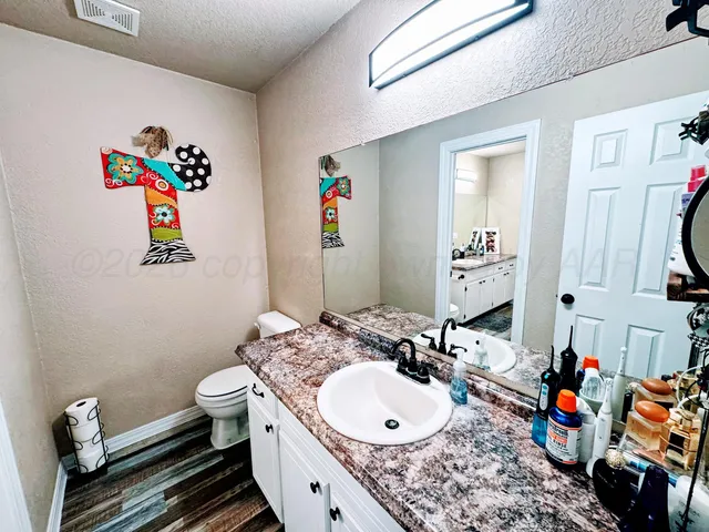 $149,000 | 1537 South Cedar Street, Perryton, TX 79070