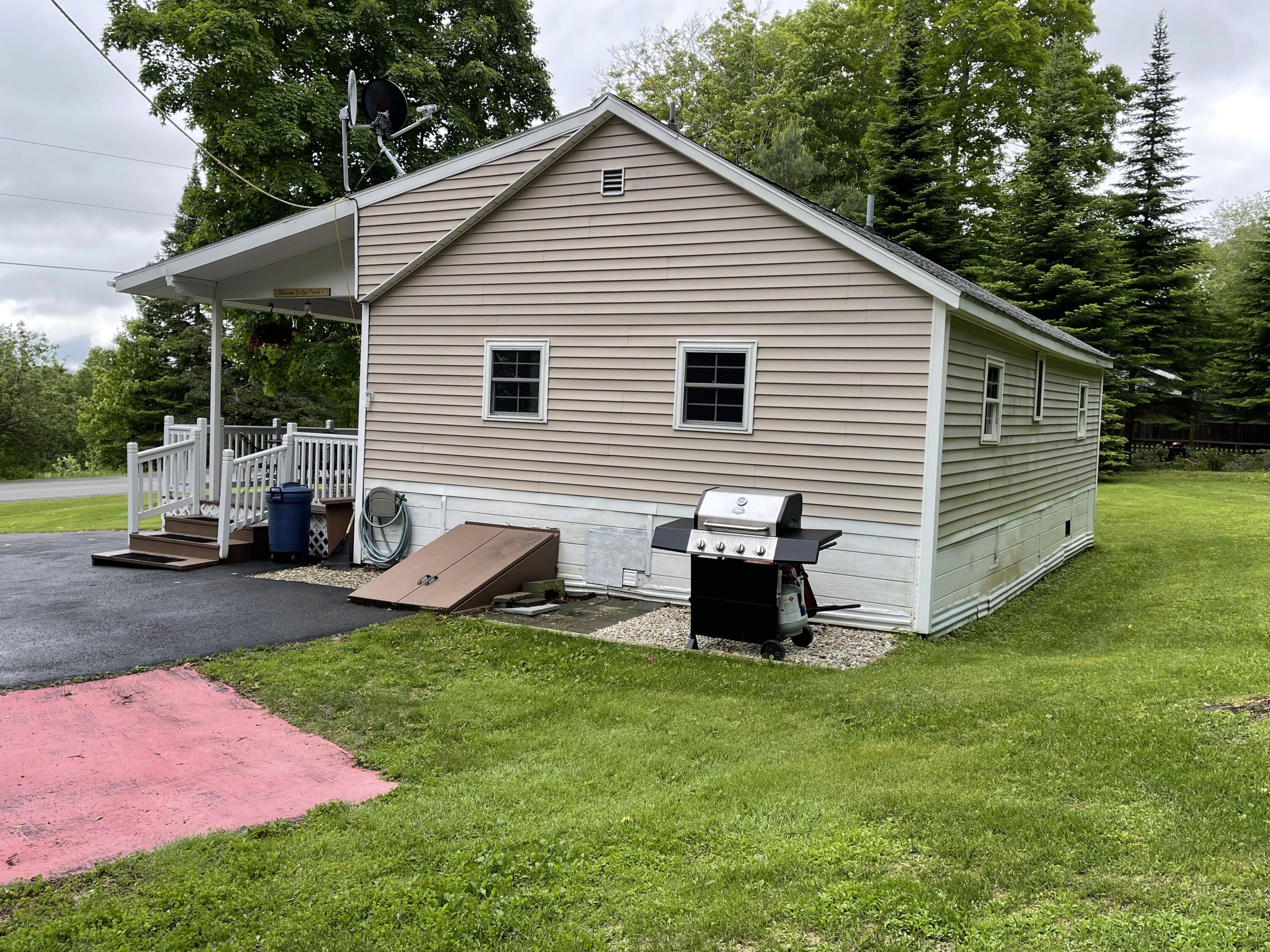 112 Henderson Road Easton, ME 04740 - Photo 5 of 29 IMG_5504