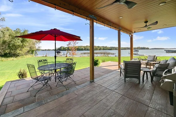 $925,000 | 51235 Amber Avenue, Stanchfield, MN 55080