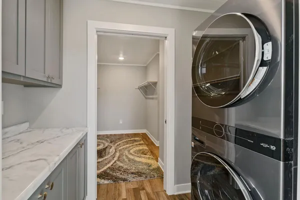 $925,000 | 51235 Amber Avenue, Stanchfield, MN 55080