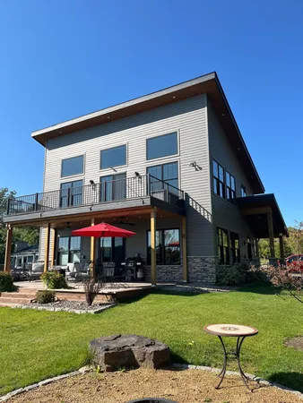 $925,000 | 51235 Amber Avenue, Stanchfield, MN 55080