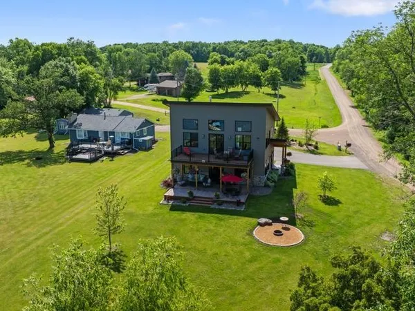 $925,000 | 51235 Amber Avenue, Stanchfield, MN 55080
