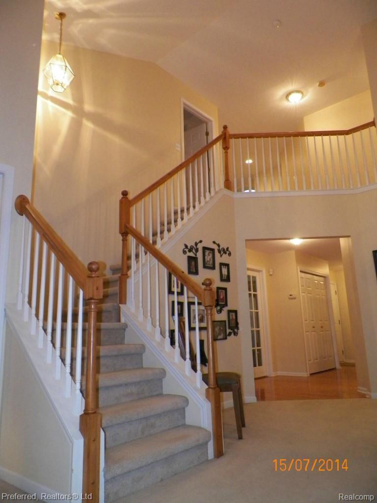 461 Cherry Grove Road, Unit 70 Canton, MI 48188 - Photo 16 of 20 Elegant Open Staircase! :o)