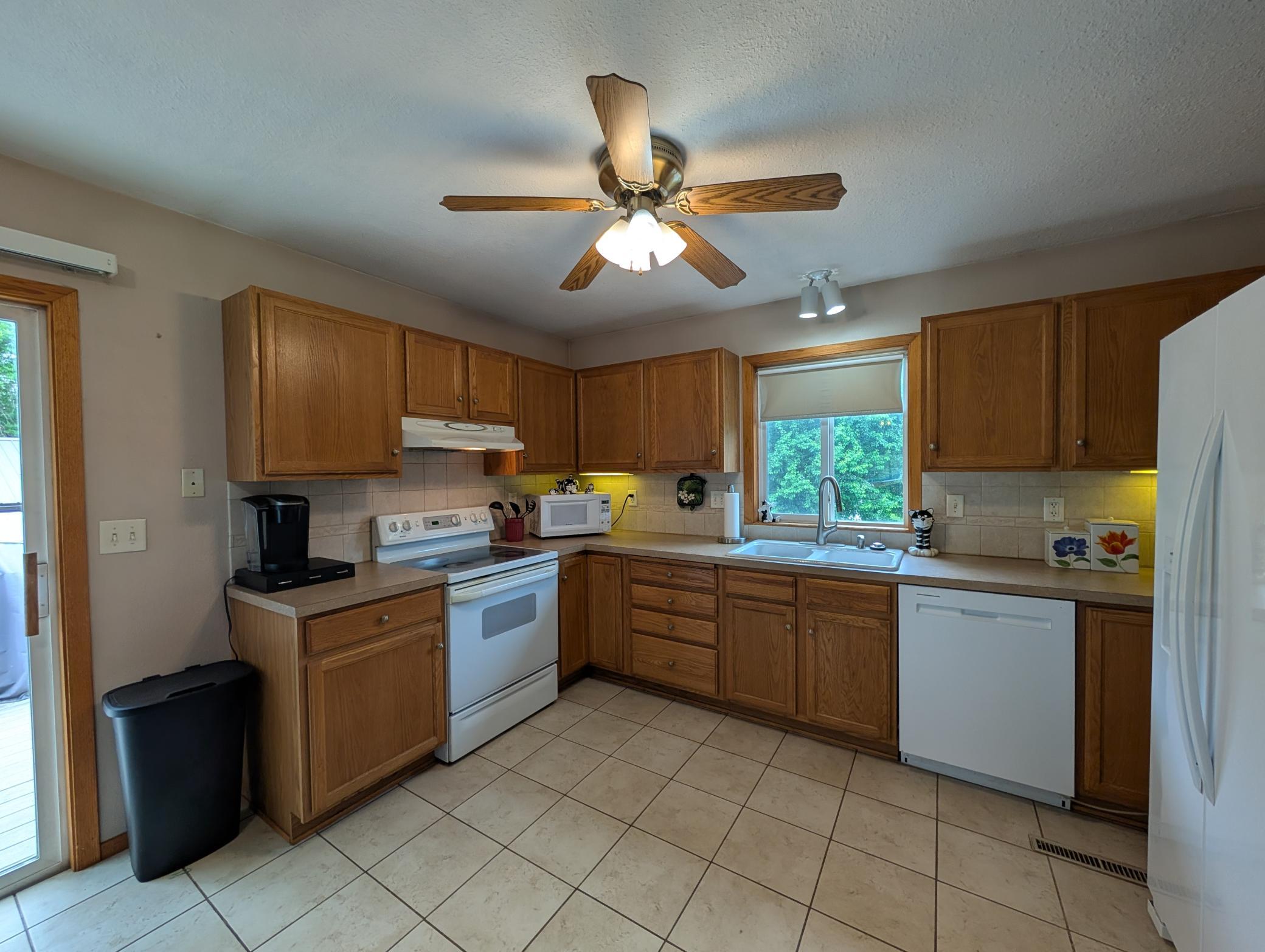 501 Prospect Street Milroy, MN 56263 - Photo 2 of 21