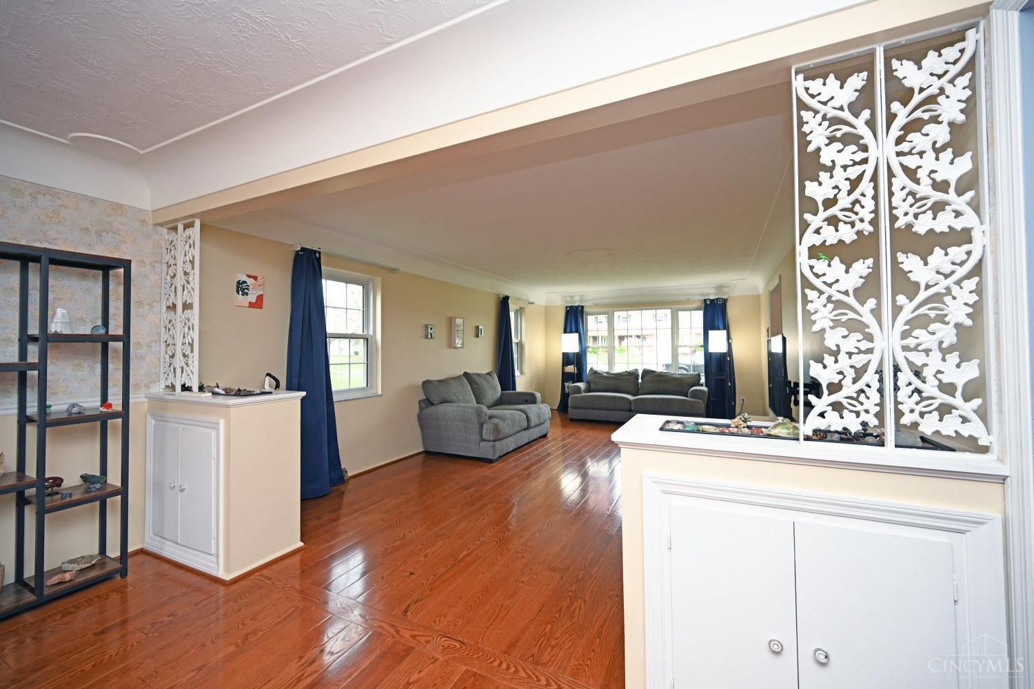 525 Riddle Road Cincinnati, OH 45231 - Photo 9 of 50 Gallery Image 9