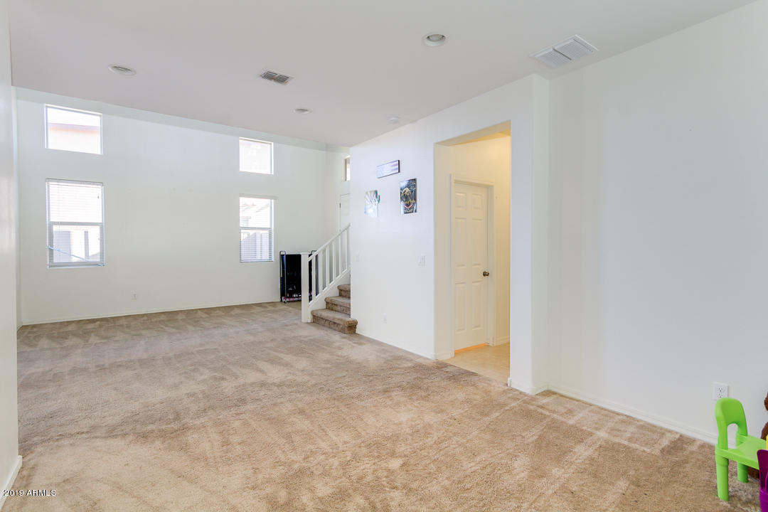 1006 South 202nd Lane Buckeye, AZ 85326 - Photo 5 of 23 07 South_202nd