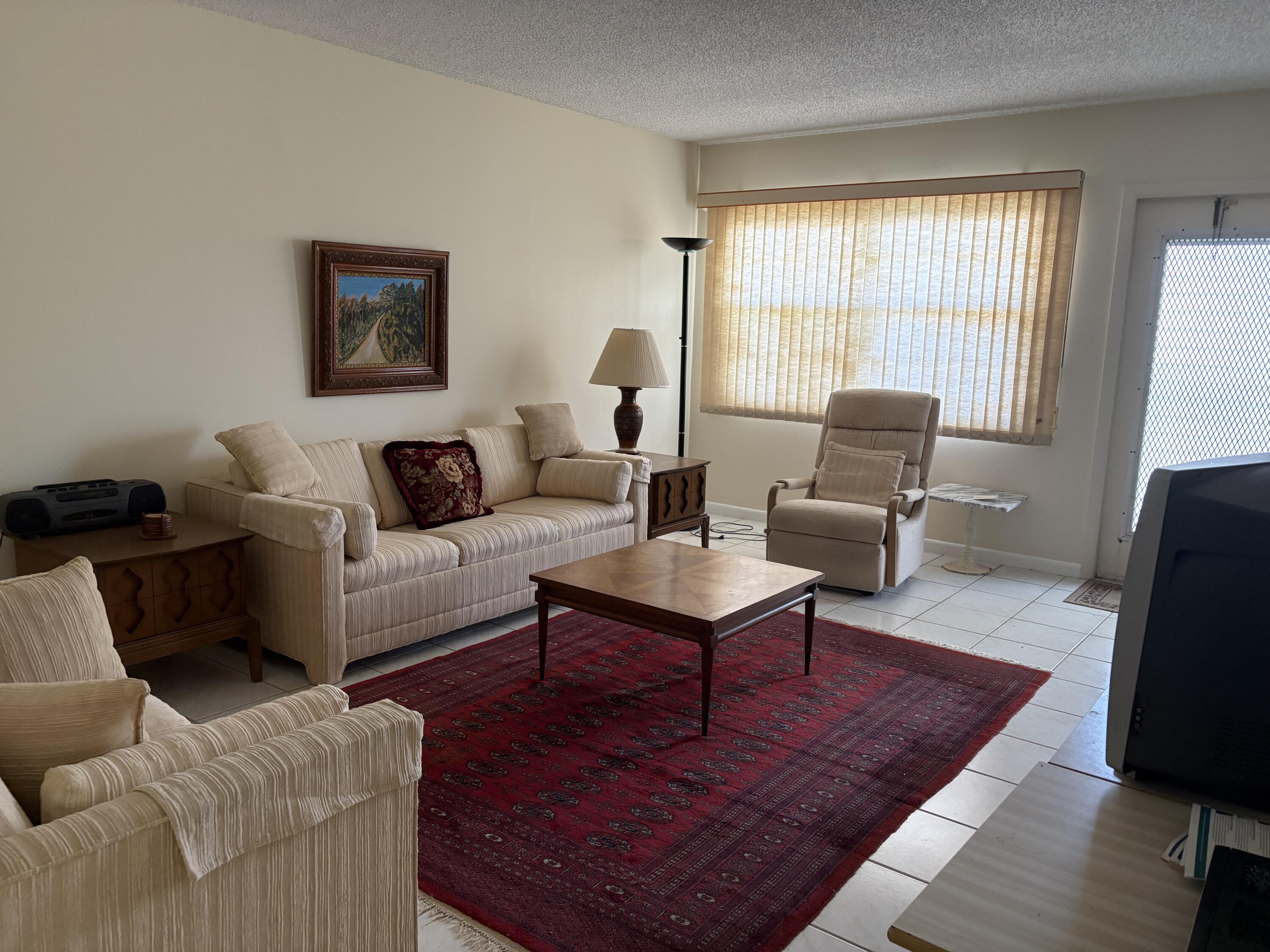 2036 Cornwall East, Unit 2036 Boca Raton, FL 33434 - Photo 4 of 13 Living Room
