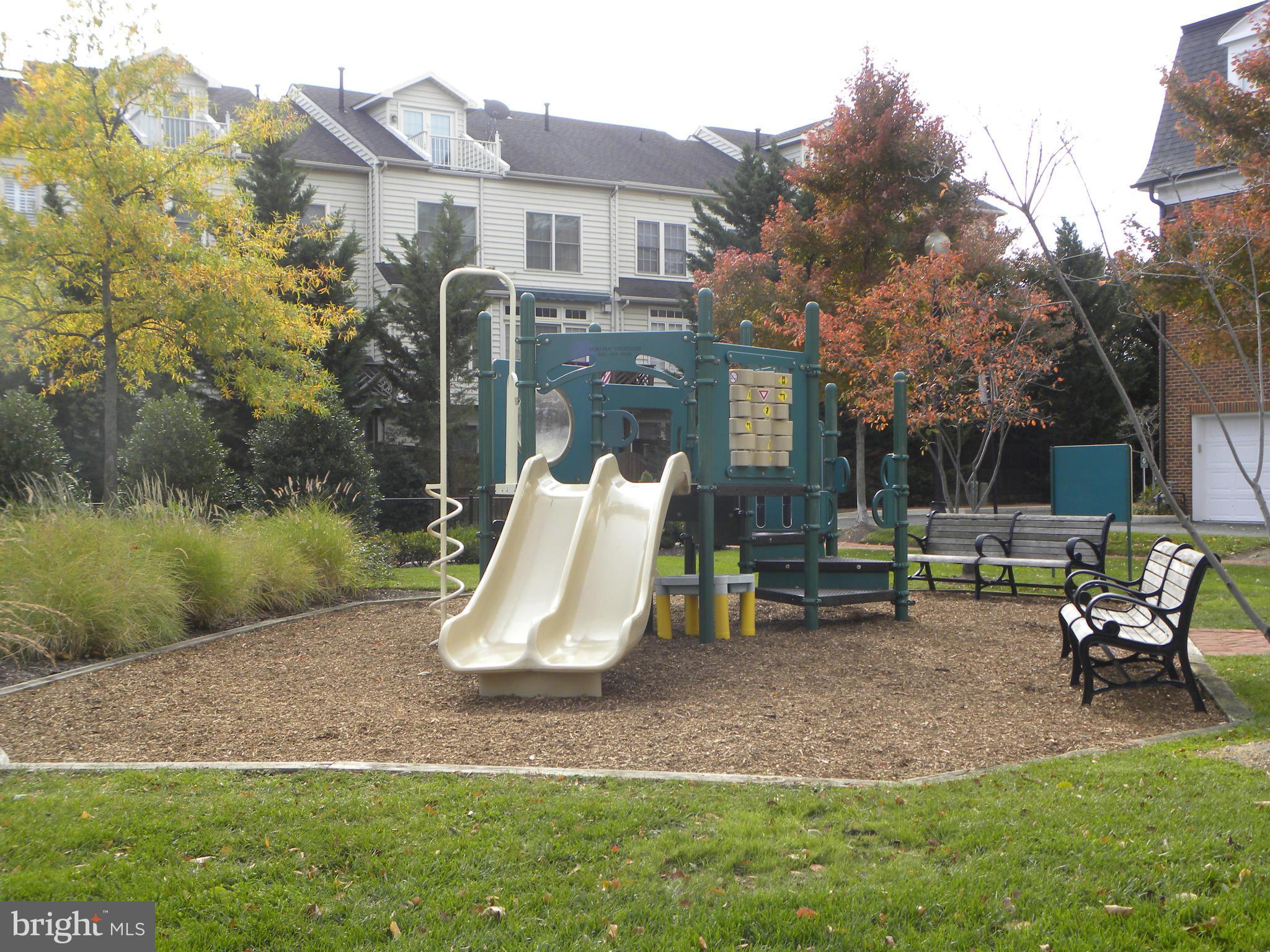 716 Carpenter Road Alexandria, VA 22314 - Photo 21 of 28 a view of a park with bench