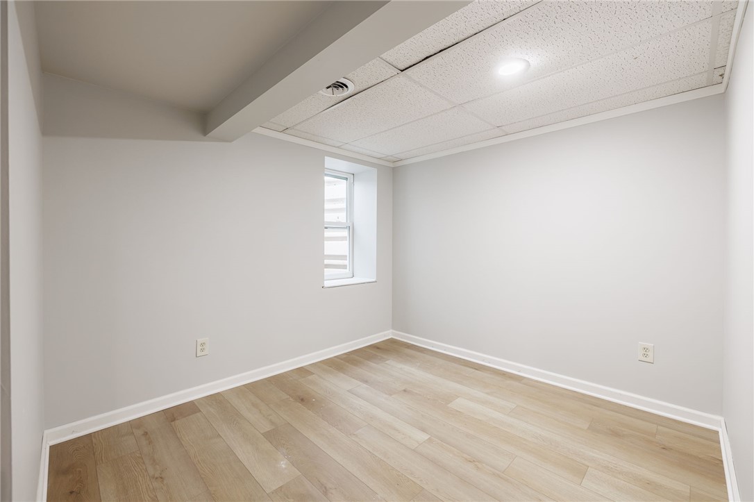 213 Governor Terrace Irondequoit, NY 14609 - Photo 22 of 29