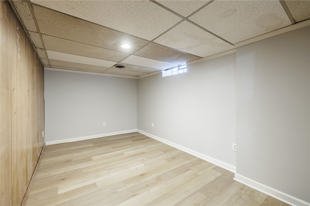 213 Governor Terrace Irondequoit, NY 14609 - Photo 23 of 29