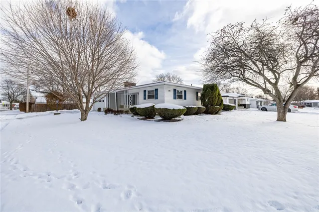 $2,750 | 213 Governor Terrace, Irondequoit, NY 14609