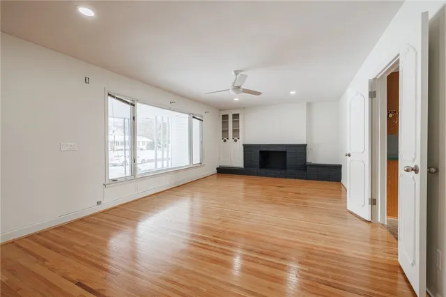 $2,750 | 213 Governor Terrace, Irondequoit, NY 14609