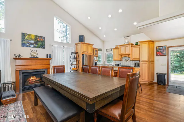 $779,999 | 608 Country Club Lane, Pinehurst, ID 83850