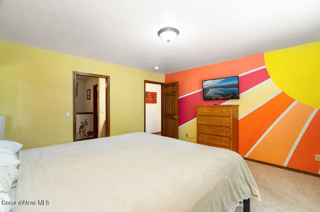 $779,999 | 608 Country Club Lane, Pinehurst, ID 83850