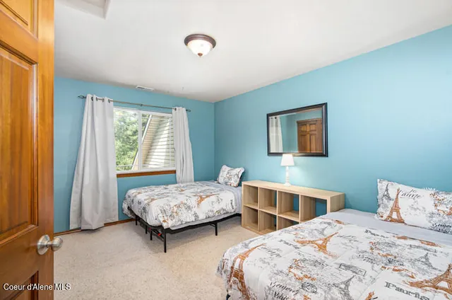 $779,999 | 608 Country Club Lane, Pinehurst, ID 83850